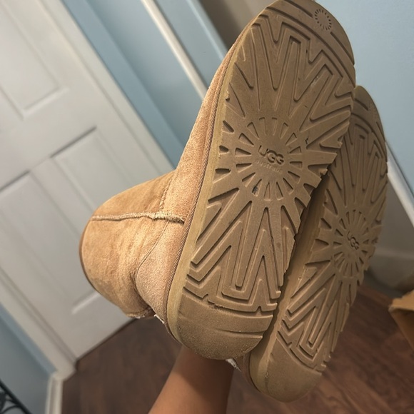 UGG classic boots - Picture 6 of 7